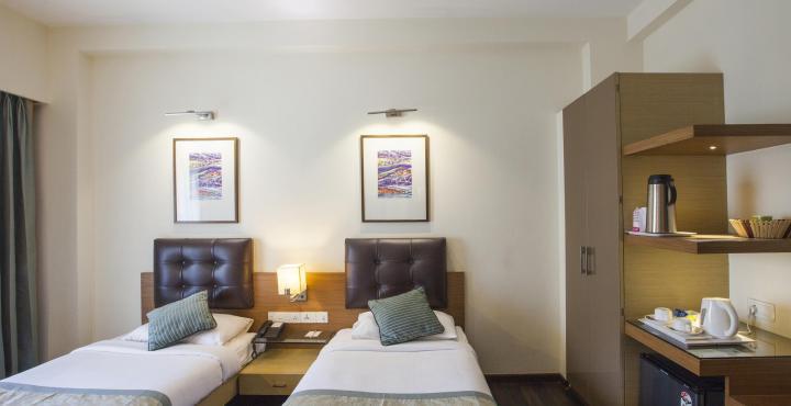 Hotel Riverview Ahmedabad Exterior photo