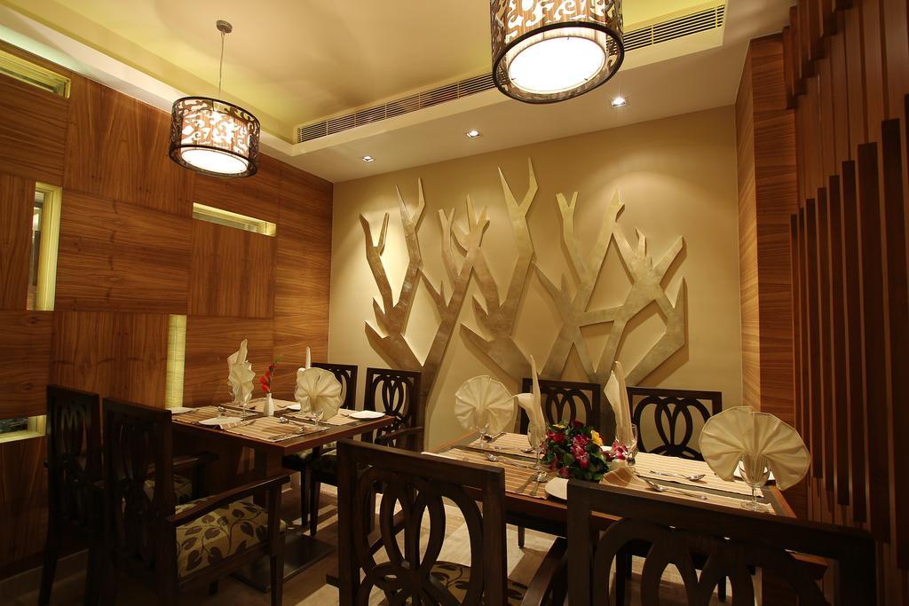 Hotel Riverview Ahmedabad Exterior photo