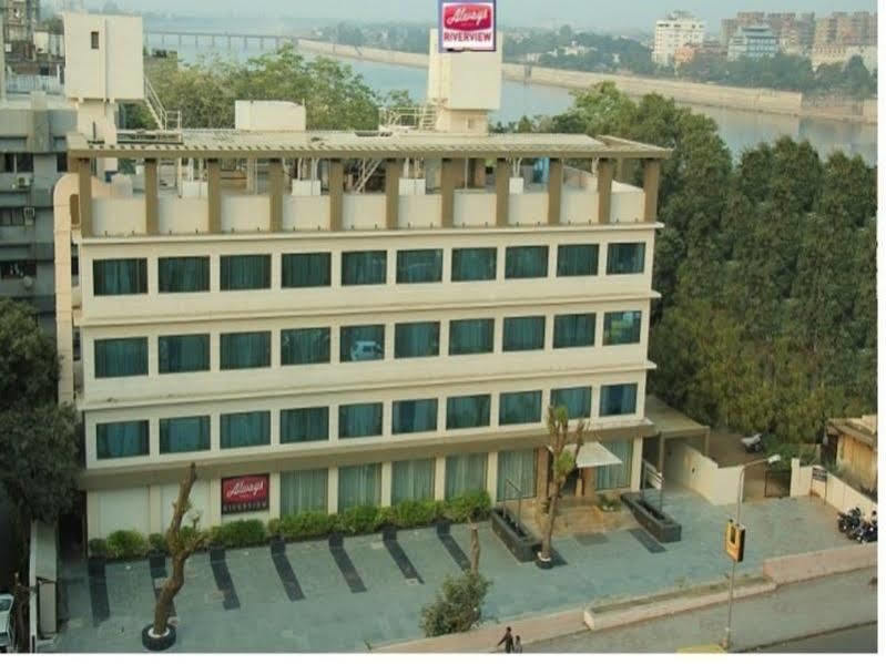 Hotel Riverview Ahmedabad Exterior photo