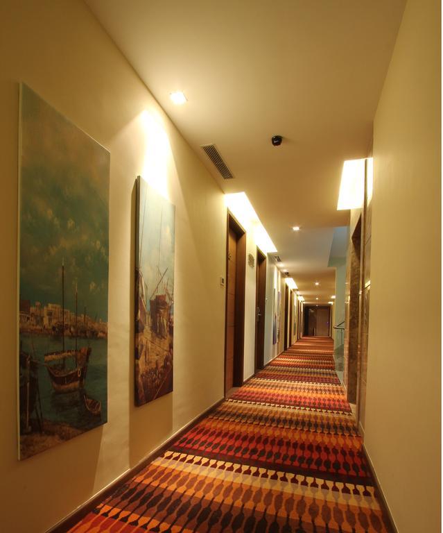 Hotel Riverview Ahmedabad Exterior photo