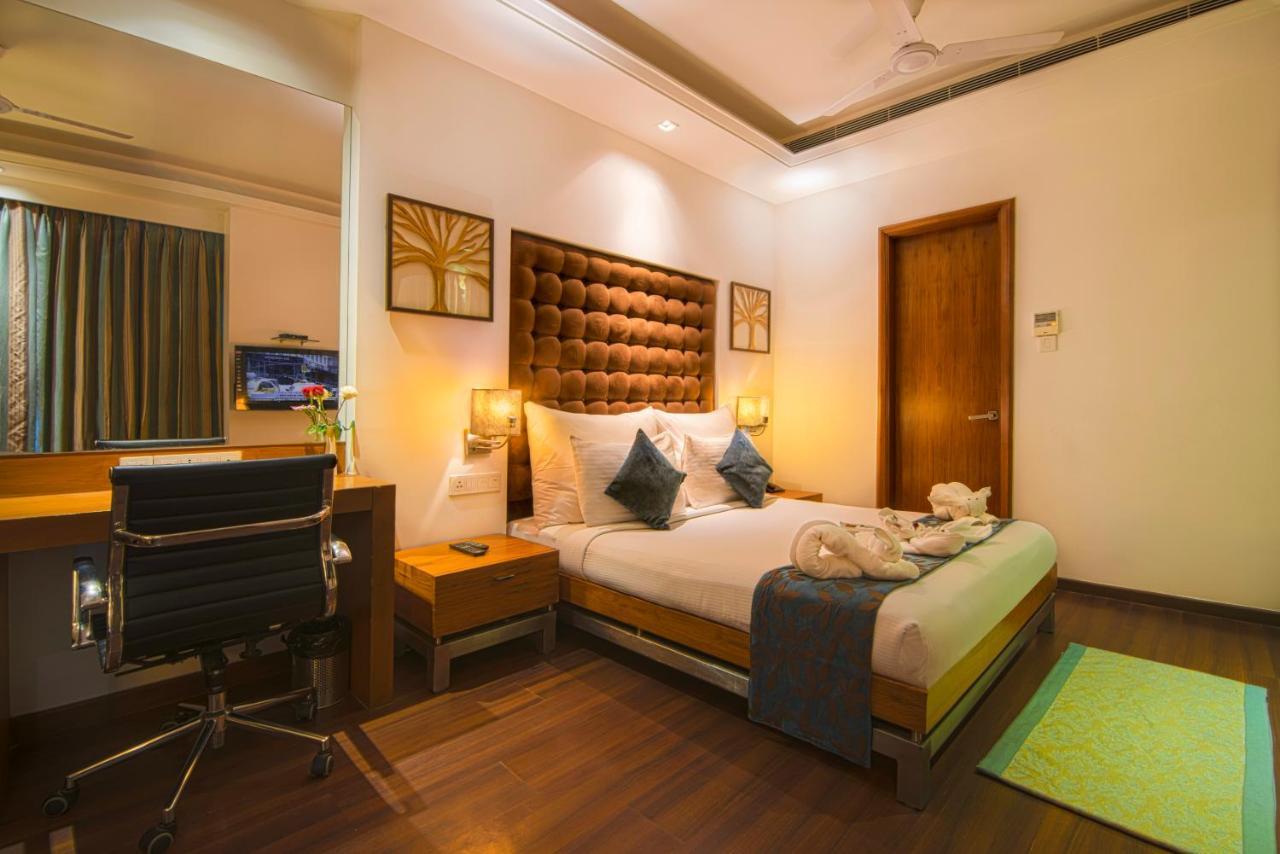 Hotel Riverview Ahmedabad Exterior photo