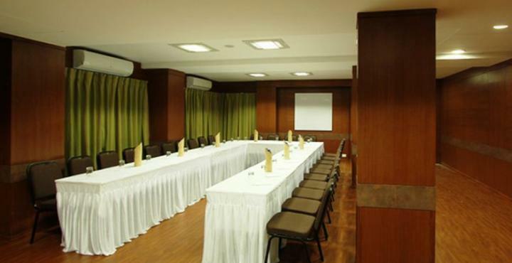 Hotel Riverview Ahmedabad Exterior photo
