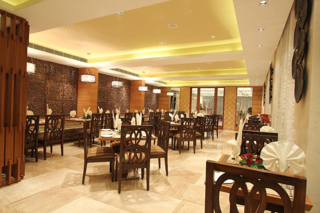 Hotel Riverview Ahmedabad Exterior photo