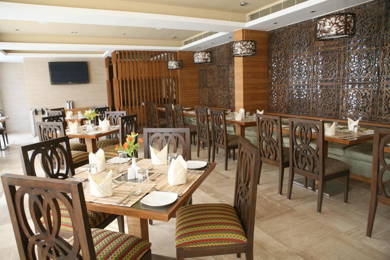 Hotel Riverview Ahmedabad Exterior photo